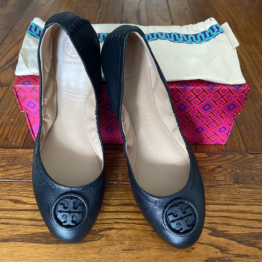 Tory Burch Navy Leather Logo Ballet Flats